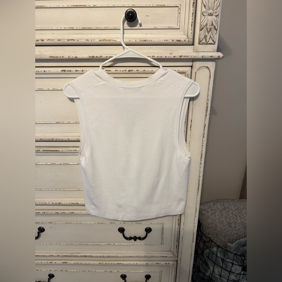 Zara White Button Front Sleeve Cropped Vest Top Size medium - Picture 2 of 6